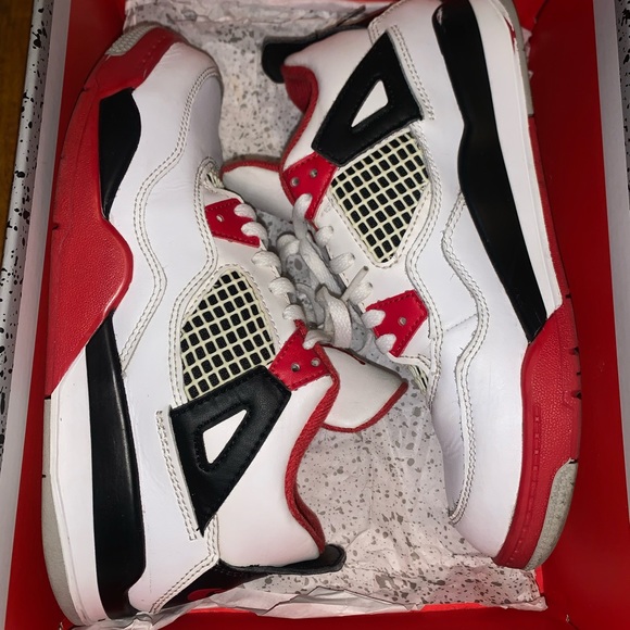 Fire red Jordan 4’s - Picture 4 of 4